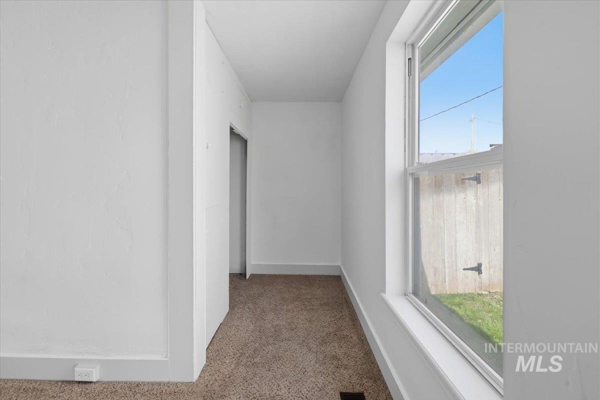 1011 10th Ave South, Nampa, Idaho 83651, 2 Bedrooms, 1 Bathroom, Residential Income For Sale, Price $359,900, 98987459