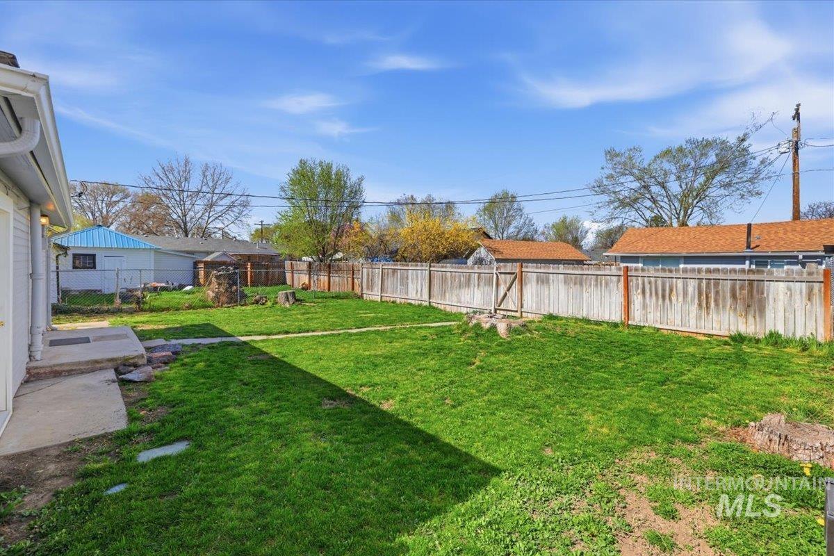 1011 10th Ave South, Nampa, Idaho 83651, 2 Bedrooms, 1 Bathroom, Residential Income For Sale, Price $359,900, 98987459