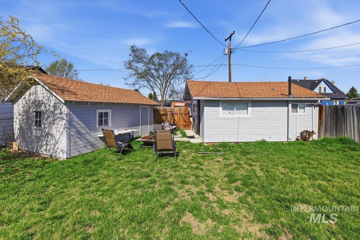 1011 10th Ave South, Nampa, Idaho 83651, 2 Bedrooms, 1 Bathroom, Residential Income For Sale, Price $359,900, 98987459
