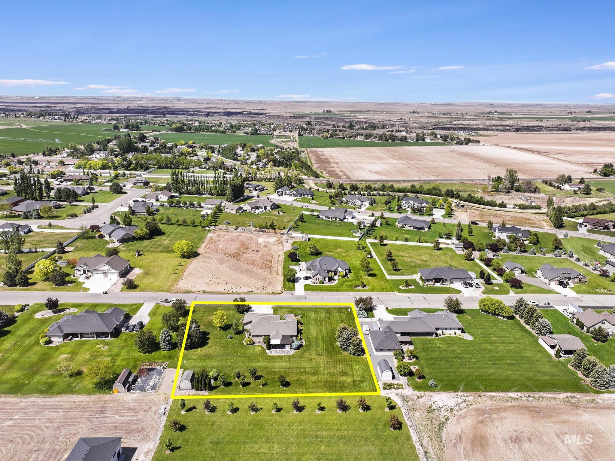 3623 E 3880 N, Kimberly, Idaho 83341, 4 Bedrooms, 2 Bathrooms, Residential For Sale, Price $580,000, 98987462