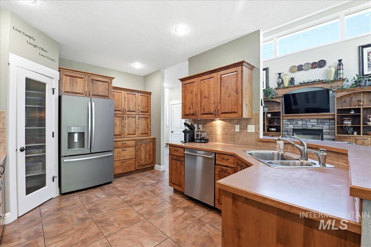 2884 W Torana, Meridian, Idaho 83646, 3 Bedrooms, 2.5 Bathrooms, Residential For Sale, Price $769,900, 98987467