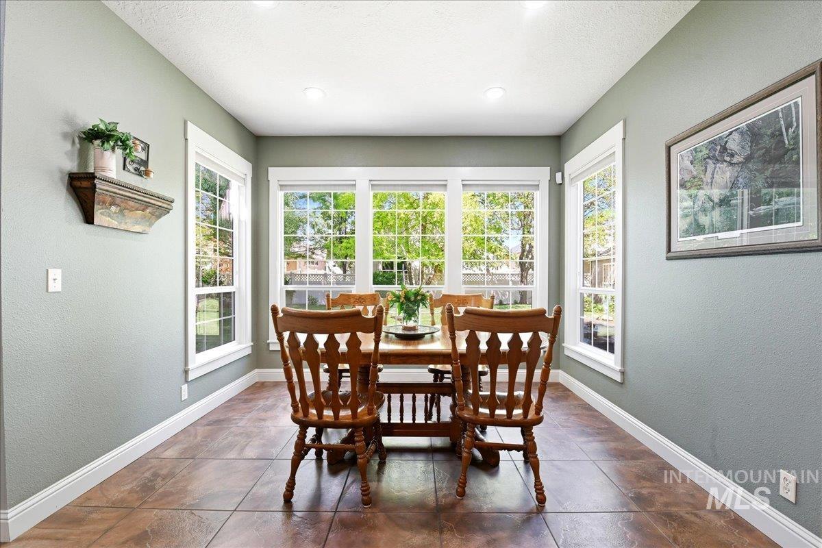 2884 W Torana, Meridian, Idaho 83646, 3 Bedrooms, 2.5 Bathrooms, Residential For Sale, Price $769,900, 98987467