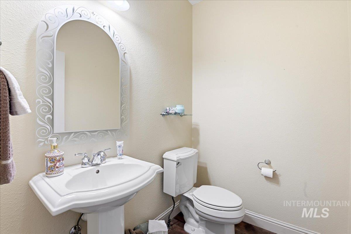 2884 W Torana, Meridian, Idaho 83646, 3 Bedrooms, 2.5 Bathrooms, Residential For Sale, Price $769,900, 98987467