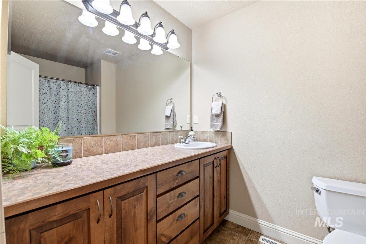 2884 W Torana, Meridian, Idaho 83646, 3 Bedrooms, 2.5 Bathrooms, Residential For Sale, Price $769,900, 98987467