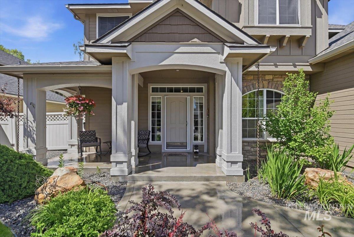 2884 W Torana, Meridian, Idaho 83646, 3 Bedrooms, 2.5 Bathrooms, Residential For Sale, Price $769,900, 98987467