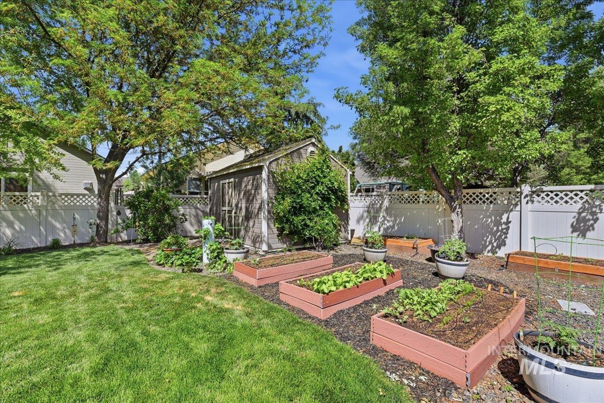 2884 W Torana, Meridian, Idaho 83646, 3 Bedrooms, 2.5 Bathrooms, Residential For Sale, Price $769,900, 98987467