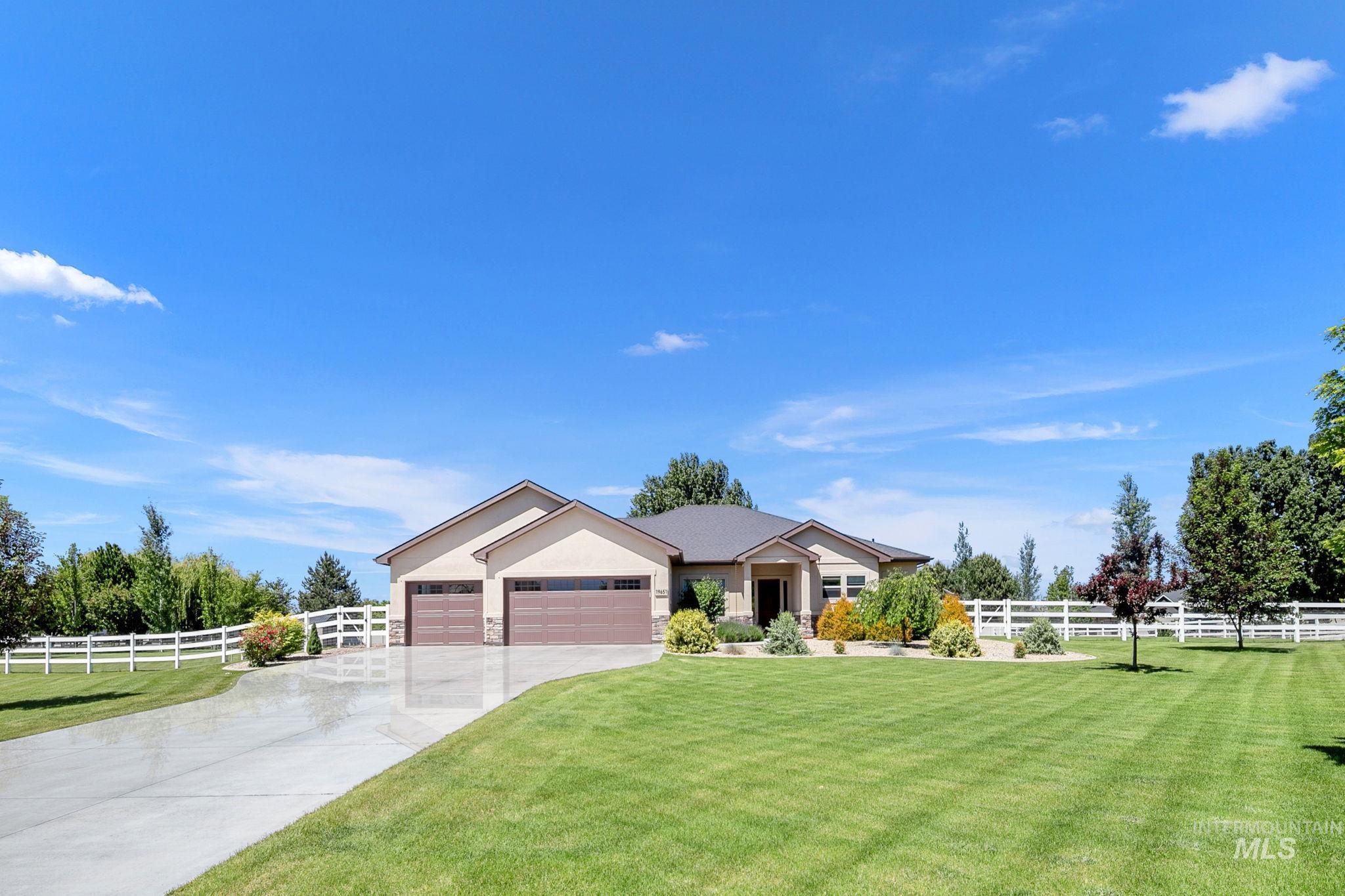 19651 Sandy Beach Ct, Wilder, Idaho 83676, 4 Bedrooms, 3 Bathrooms, Residential For Sale, Price $850,000,MLS 98987468