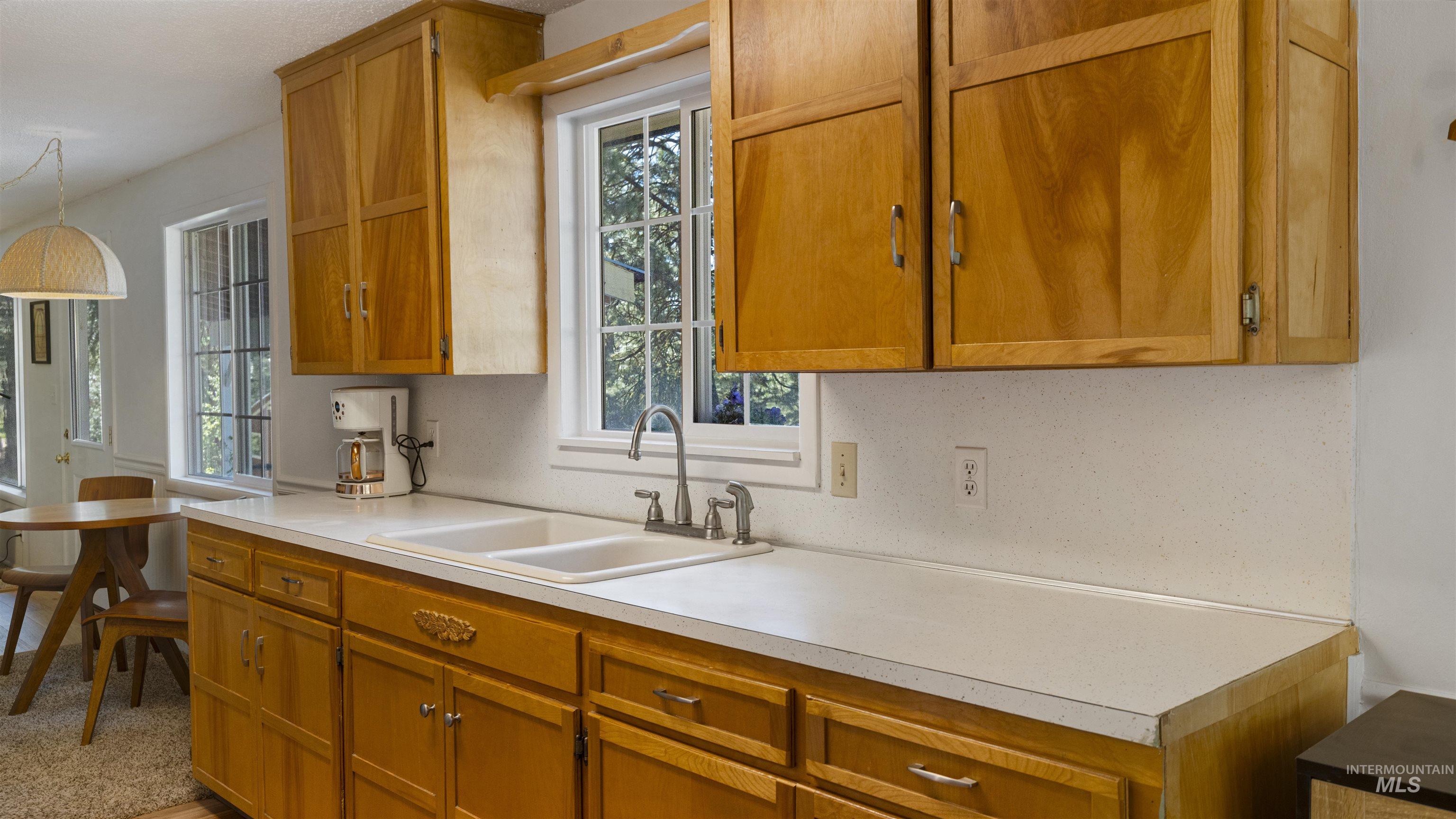 3 Laguna Place, Cascade, Idaho 83611, 2 Bedrooms, 1 Bathroom, Residential For Sale, Price $539,000,MLS 98987473