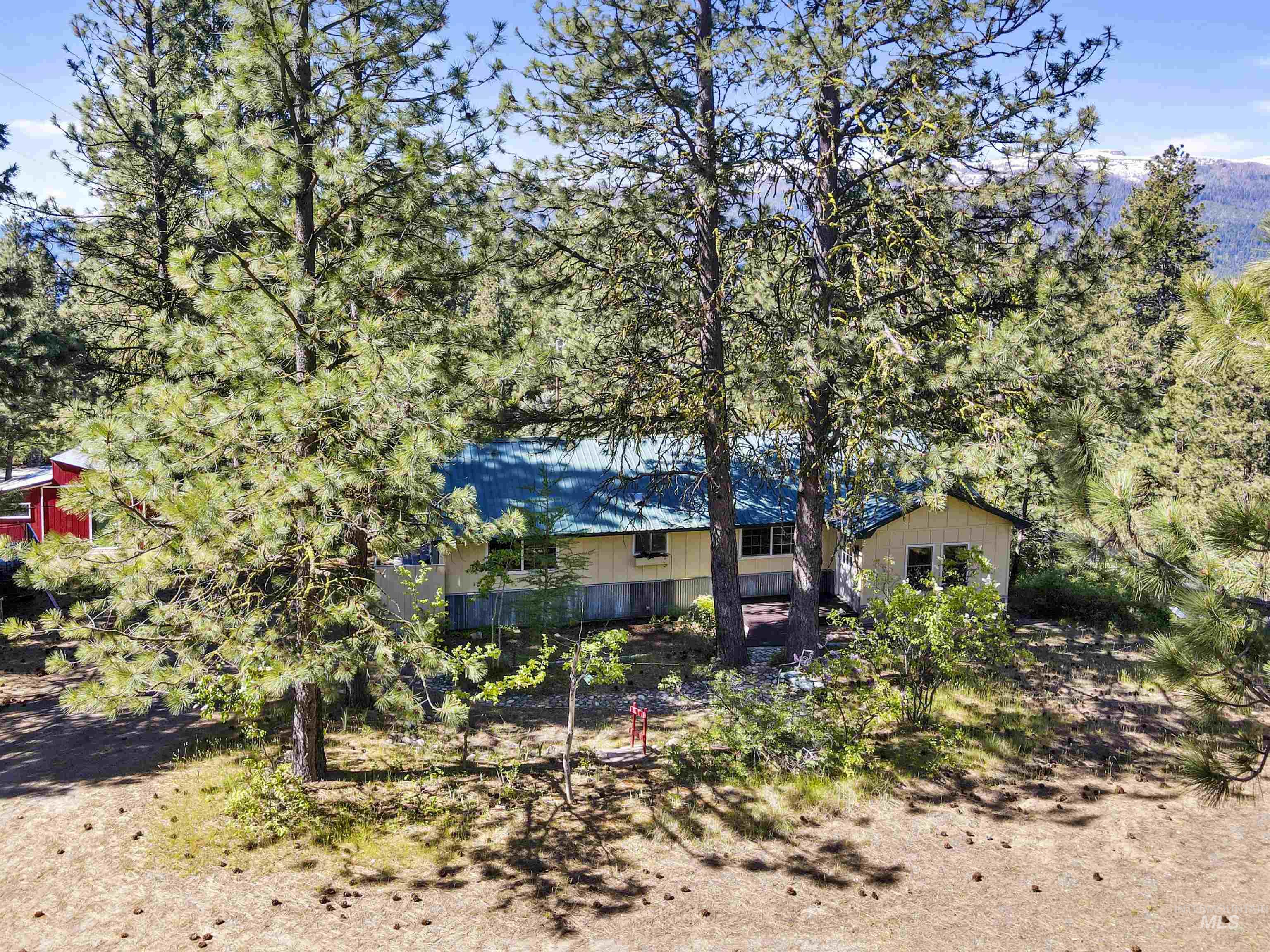 3 Laguna Place, Cascade, Idaho 83611, 2 Bedrooms, 1 Bathroom, Residential For Sale, Price $539,000,MLS 98987473