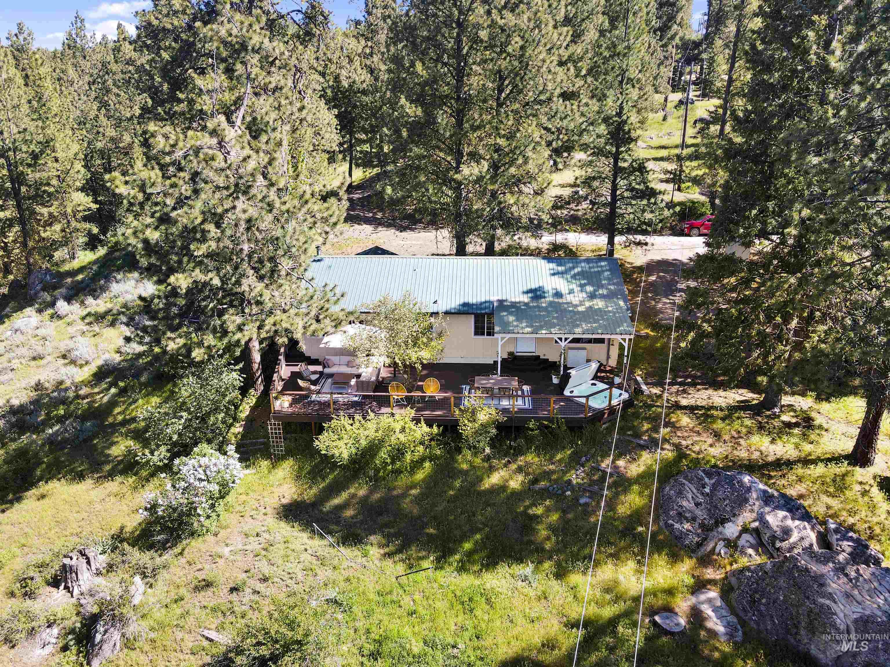 3 Laguna Place, Cascade, Idaho 83611, 2 Bedrooms, 1 Bathroom, Residential For Sale, Price $539,000,MLS 98987473