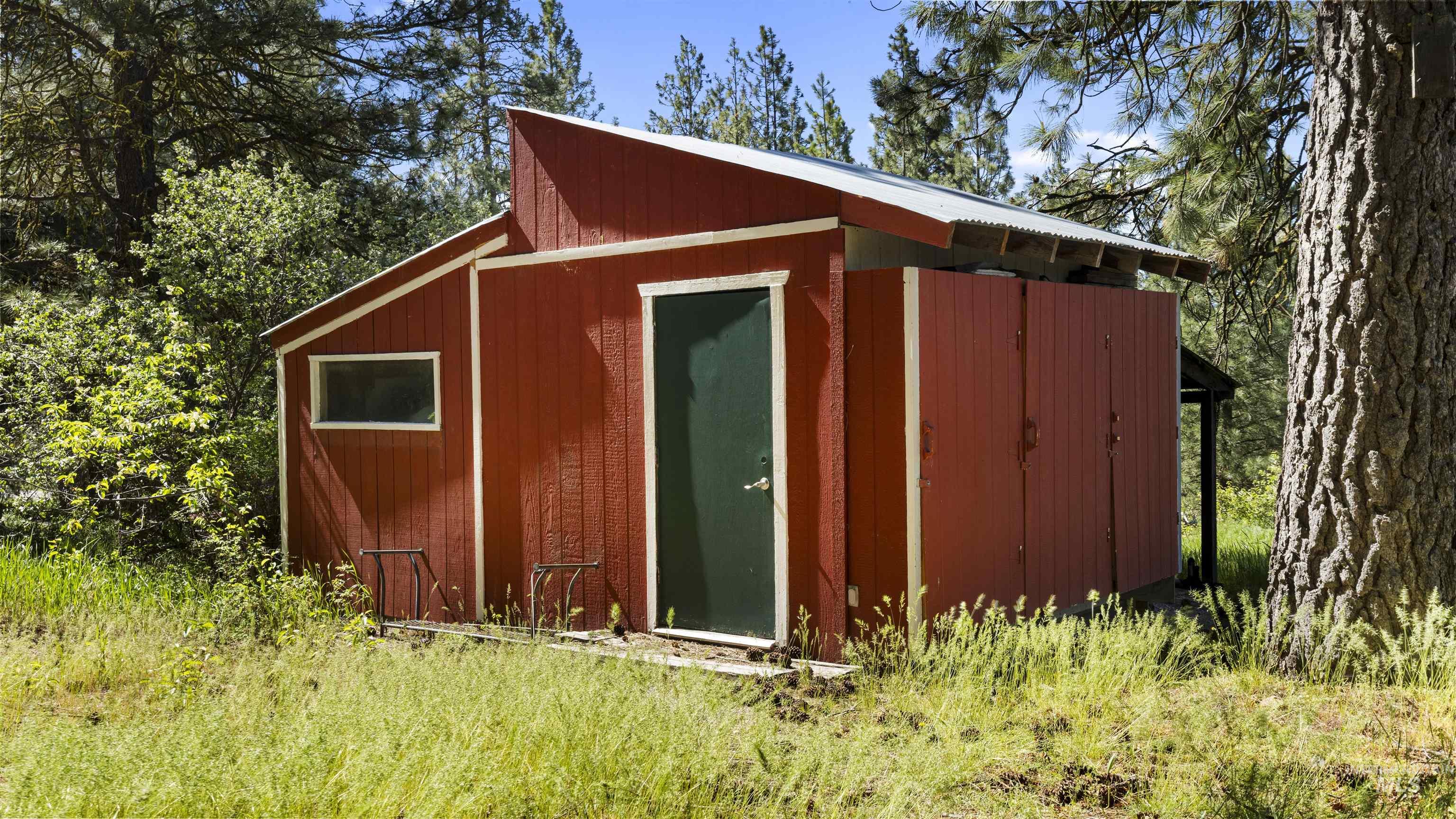 3 Laguna Place, Cascade, Idaho 83611, 2 Bedrooms, 1 Bathroom, Residential For Sale, Price $539,000,MLS 98987473