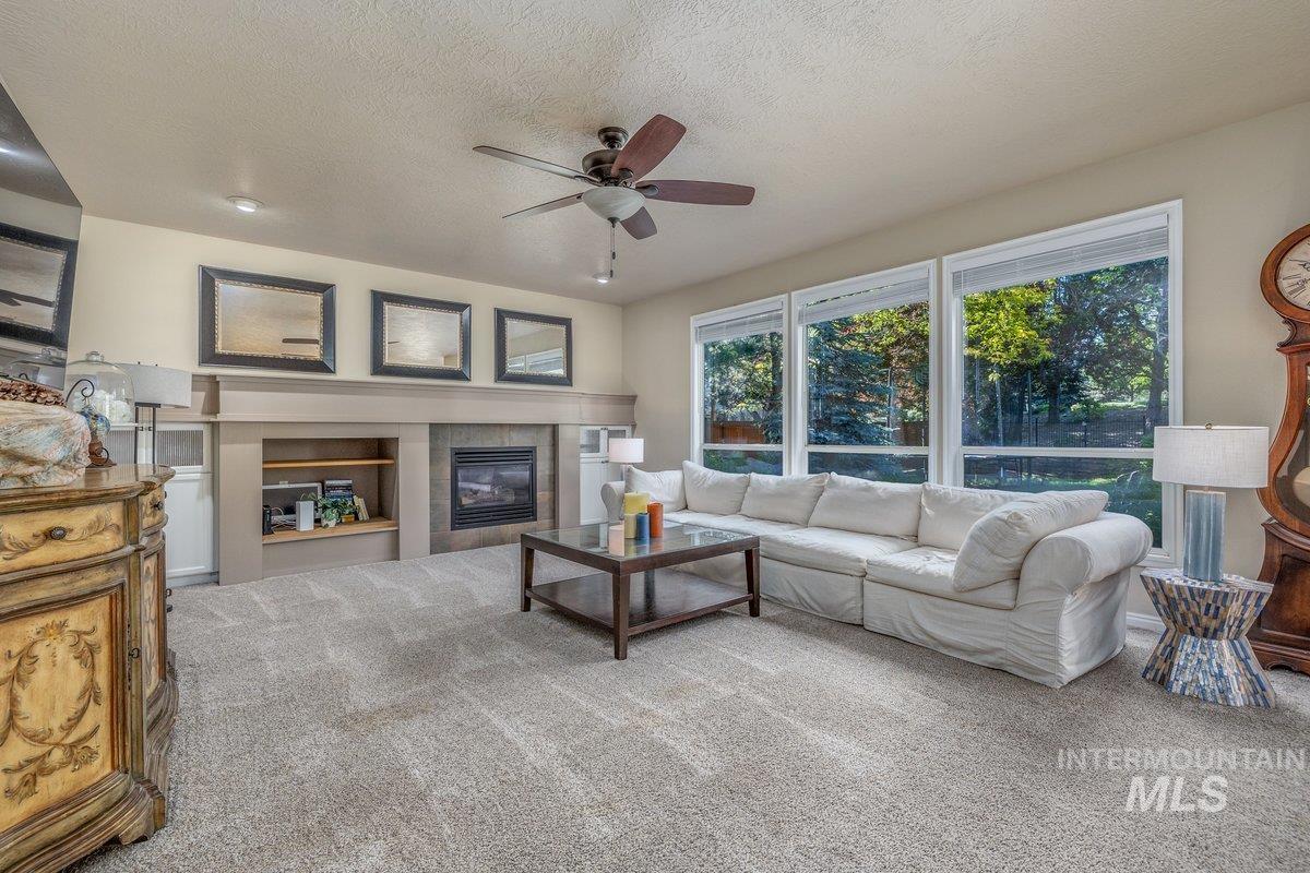 279 E Stonewater Ct, Eagle, Idaho 83616, 4 Bedrooms, 2.5 Bathrooms, Residential For Sale, Price $800,000,MLS 98987476