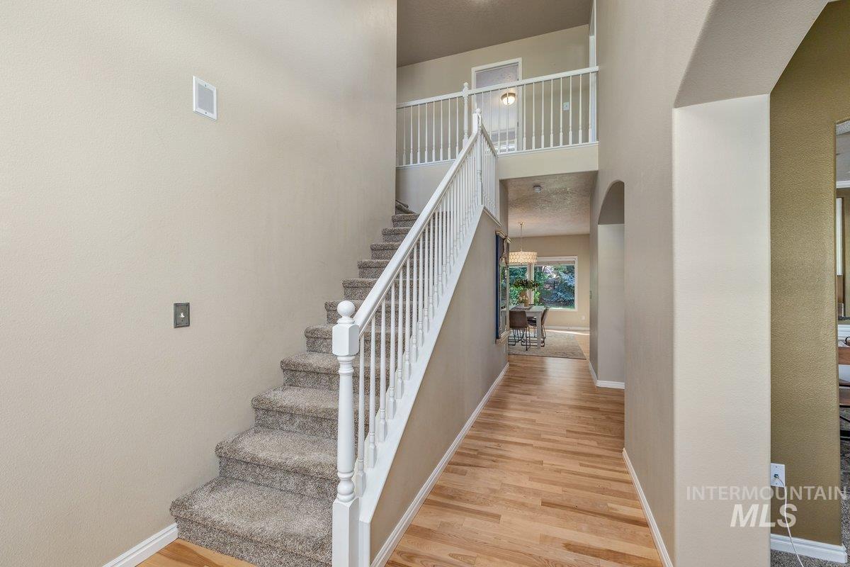 279 E Stonewater Ct, Eagle, Idaho 83616, 4 Bedrooms, 2.5 Bathrooms, Residential For Sale, Price $800,000,MLS 98987476