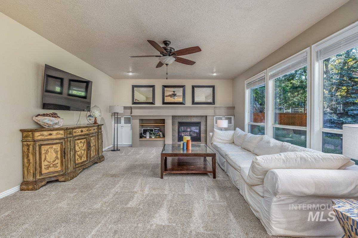 279 E Stonewater Ct, Eagle, Idaho 83616, 4 Bedrooms, 2.5 Bathrooms, Residential For Sale, Price $800,000,MLS 98987476
