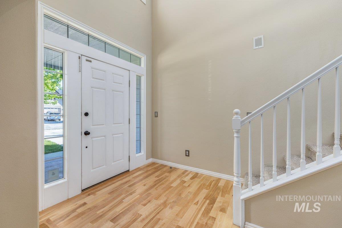 279 E Stonewater Ct, Eagle, Idaho 83616, 4 Bedrooms, 2.5 Bathrooms, Residential For Sale, Price $895,000, 98987476