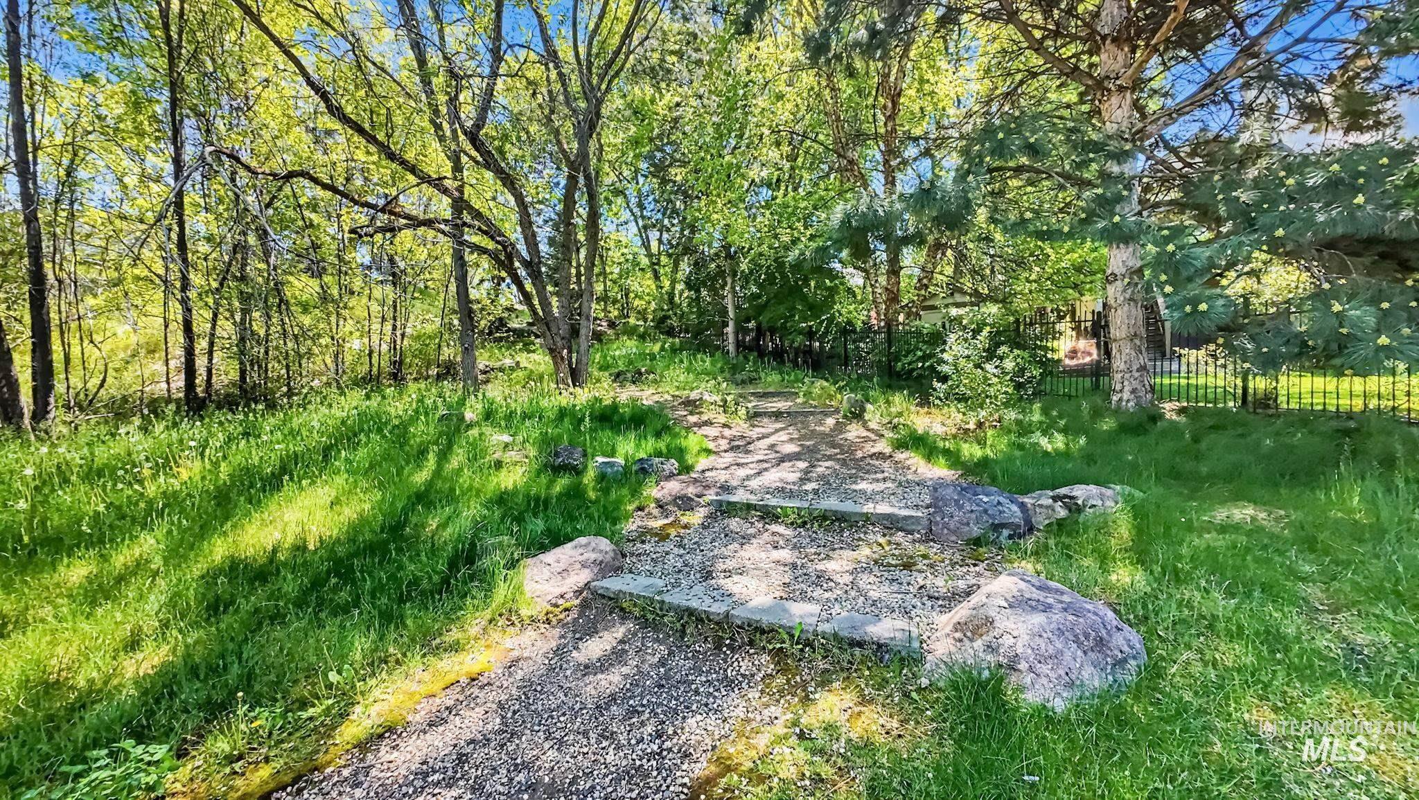 279 E Stonewater Ct, Eagle, Idaho 83616, 4 Bedrooms, 2.5 Bathrooms, Residential For Sale, Price $800,000,MLS 98987476