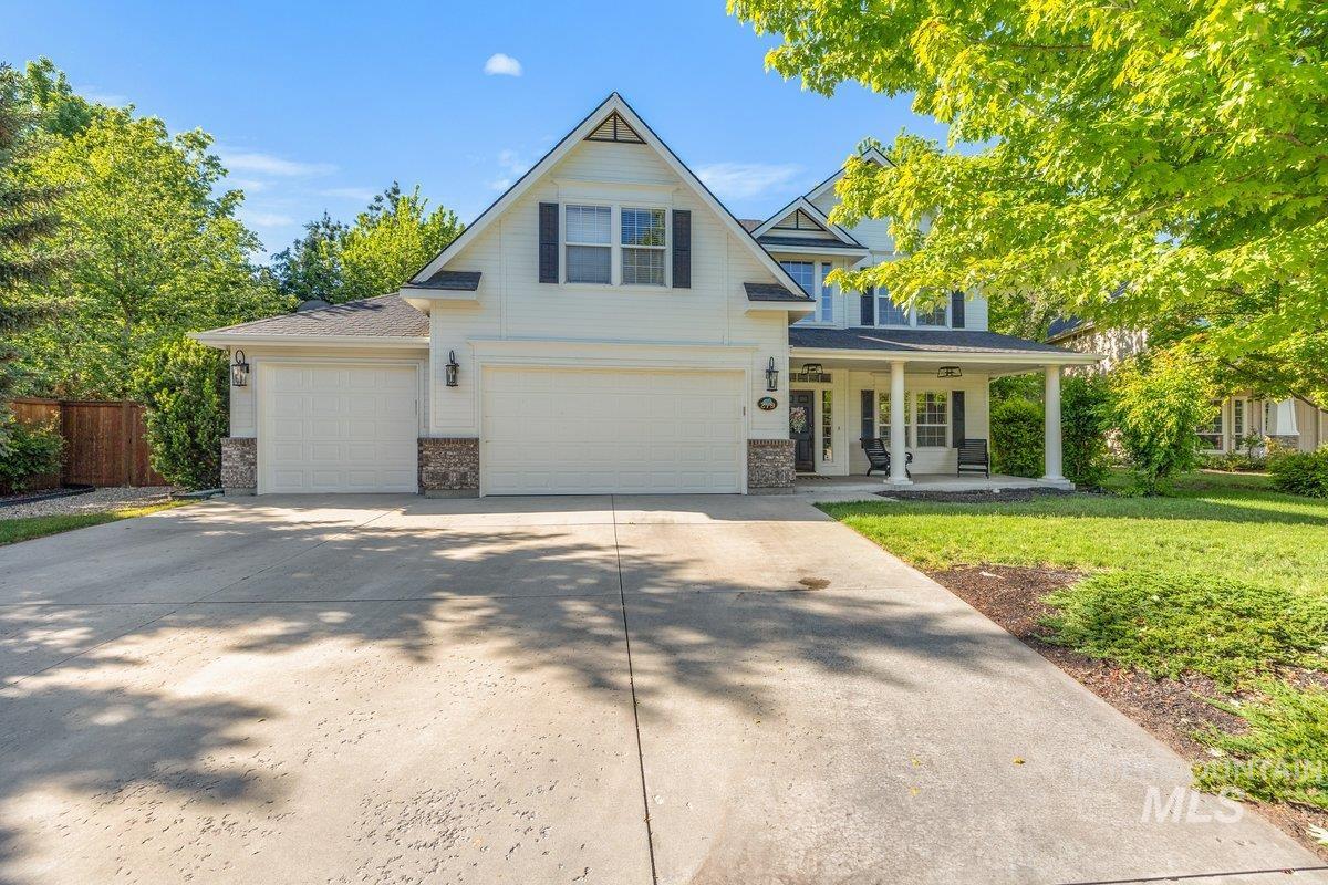 279 E Stonewater Ct, Eagle, Idaho 83616, 4 Bedrooms, 2.5 Bathrooms, Residential For Sale, Price $800,000,MLS 98987476