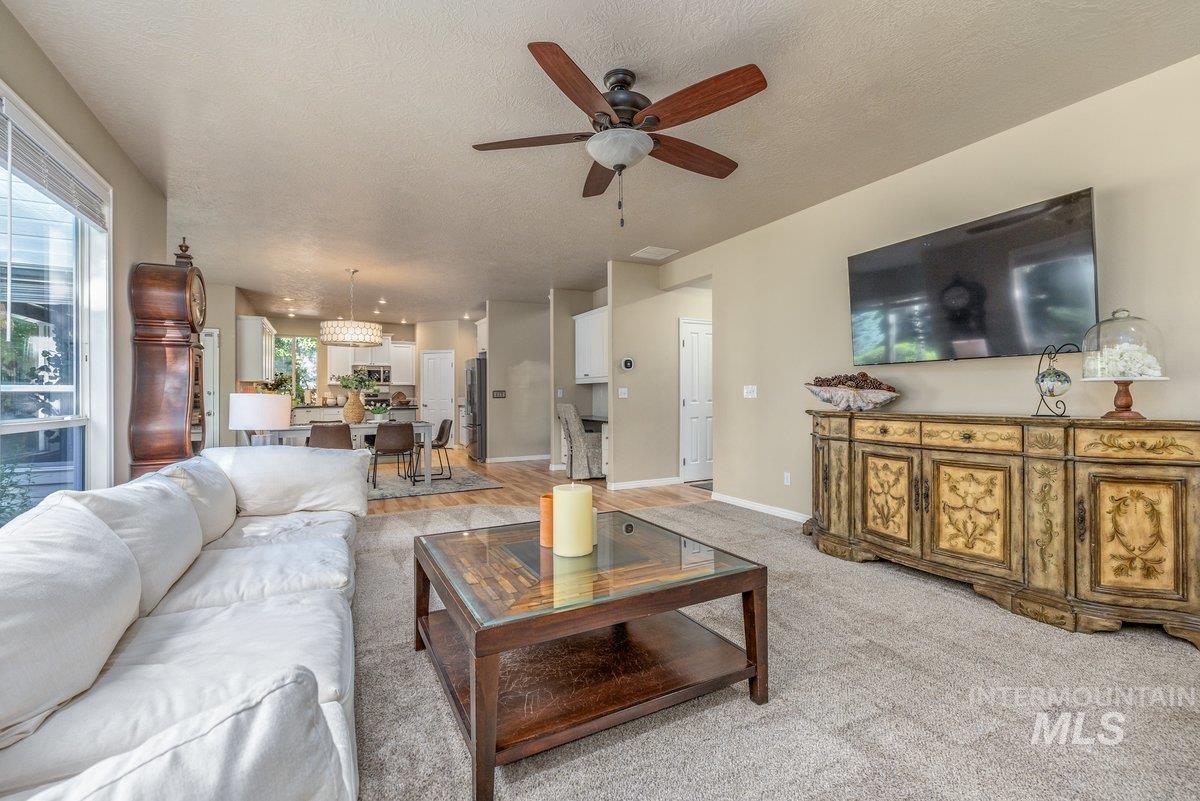 279 E Stonewater Ct, Eagle, Idaho 83616, 4 Bedrooms, 2.5 Bathrooms, Residential For Sale, Price $800,000,MLS 98987476