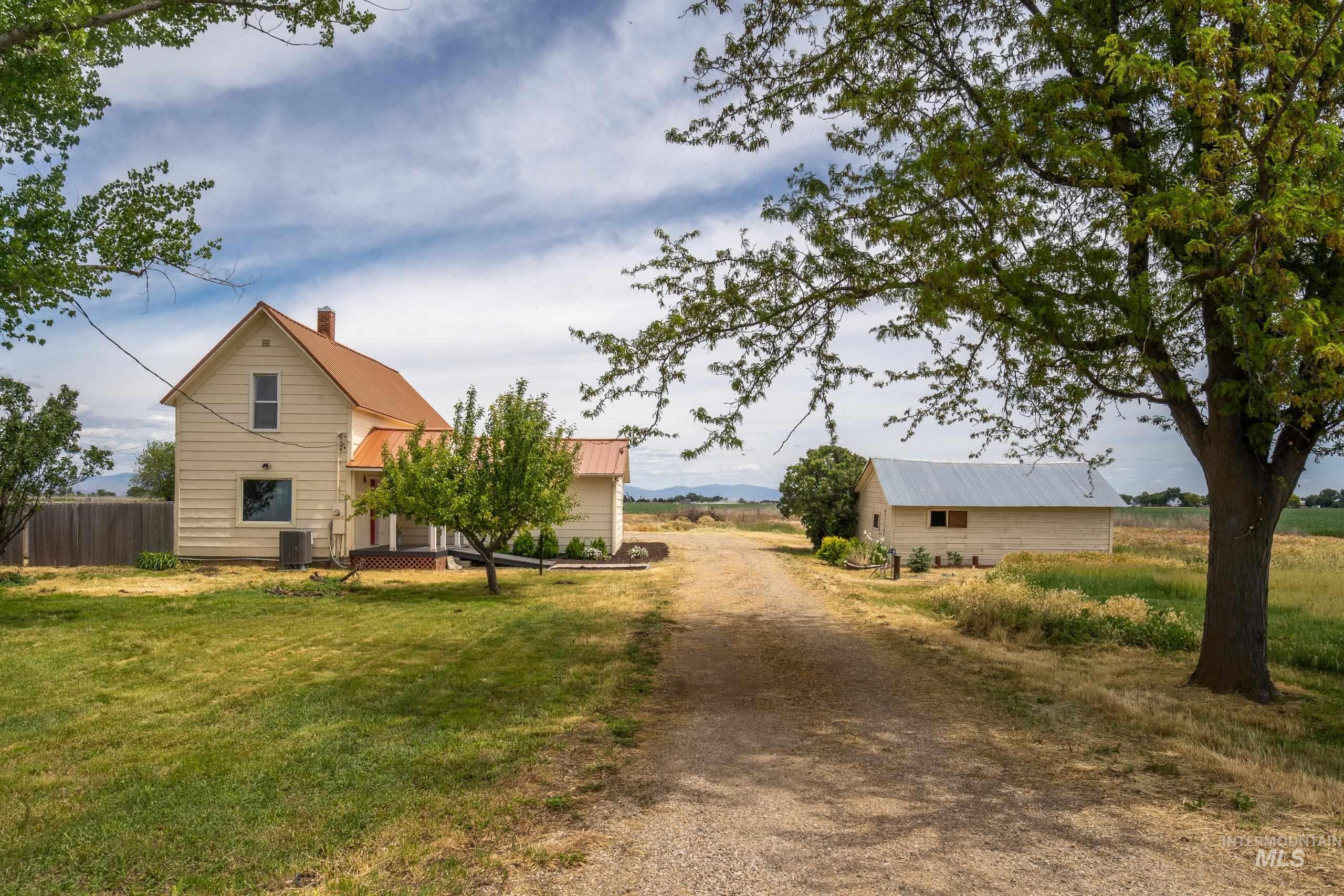 18458 11th Ave., Nampa, Idaho 83687, 4 Bedrooms, 2 Bathrooms, Residential For Sale, Price $599,900, 98987479