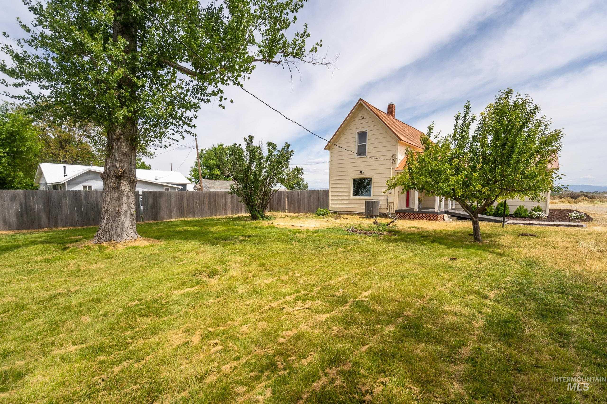 18458 11th Ave., Nampa, Idaho 83687, 4 Bedrooms, 2 Bathrooms, Residential For Sale, Price $599,900, 98987479