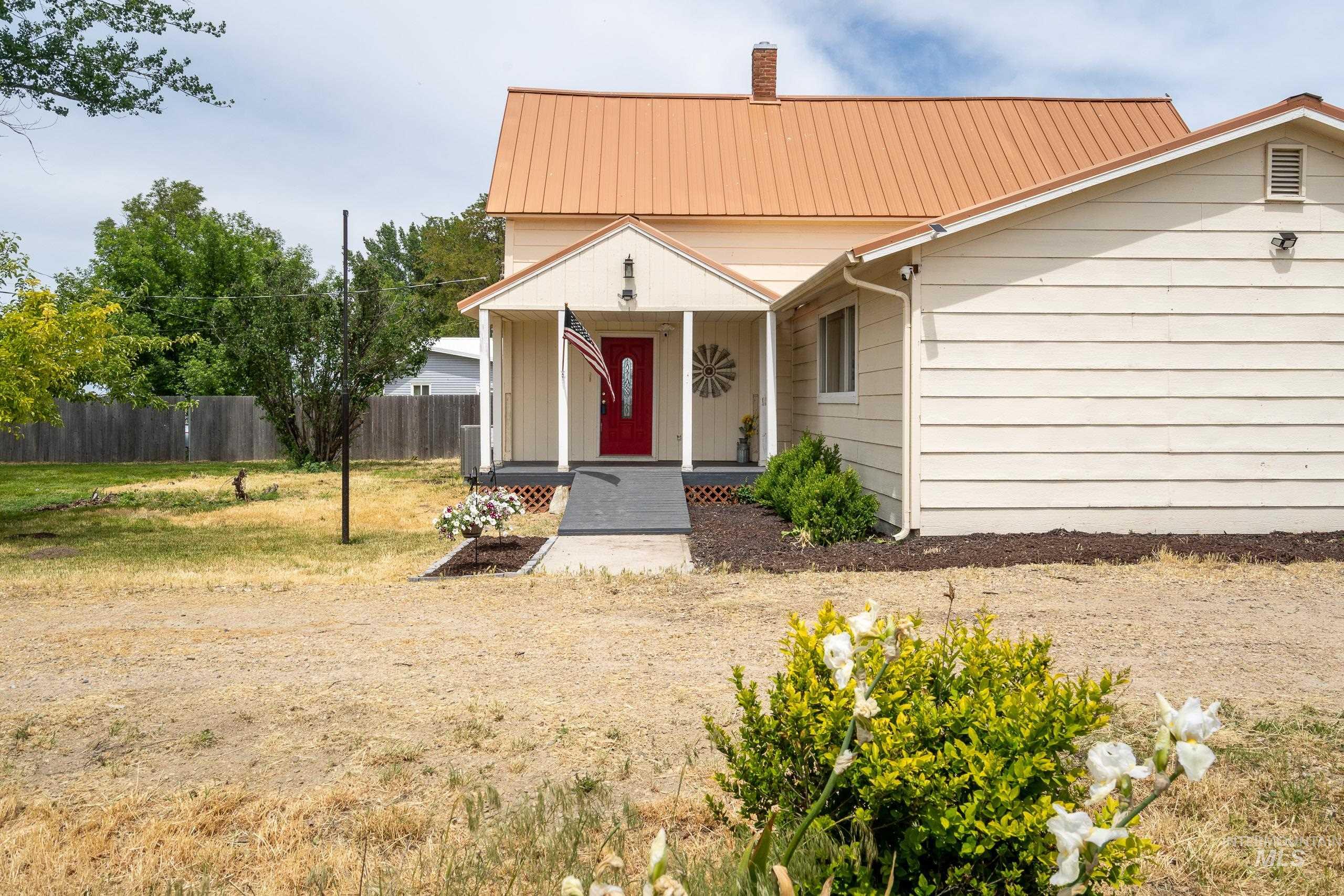 18458 11th Ave., Nampa, Idaho 83687, 4 Bedrooms, 2 Bathrooms, Residential For Sale, Price $599,900, 98987479