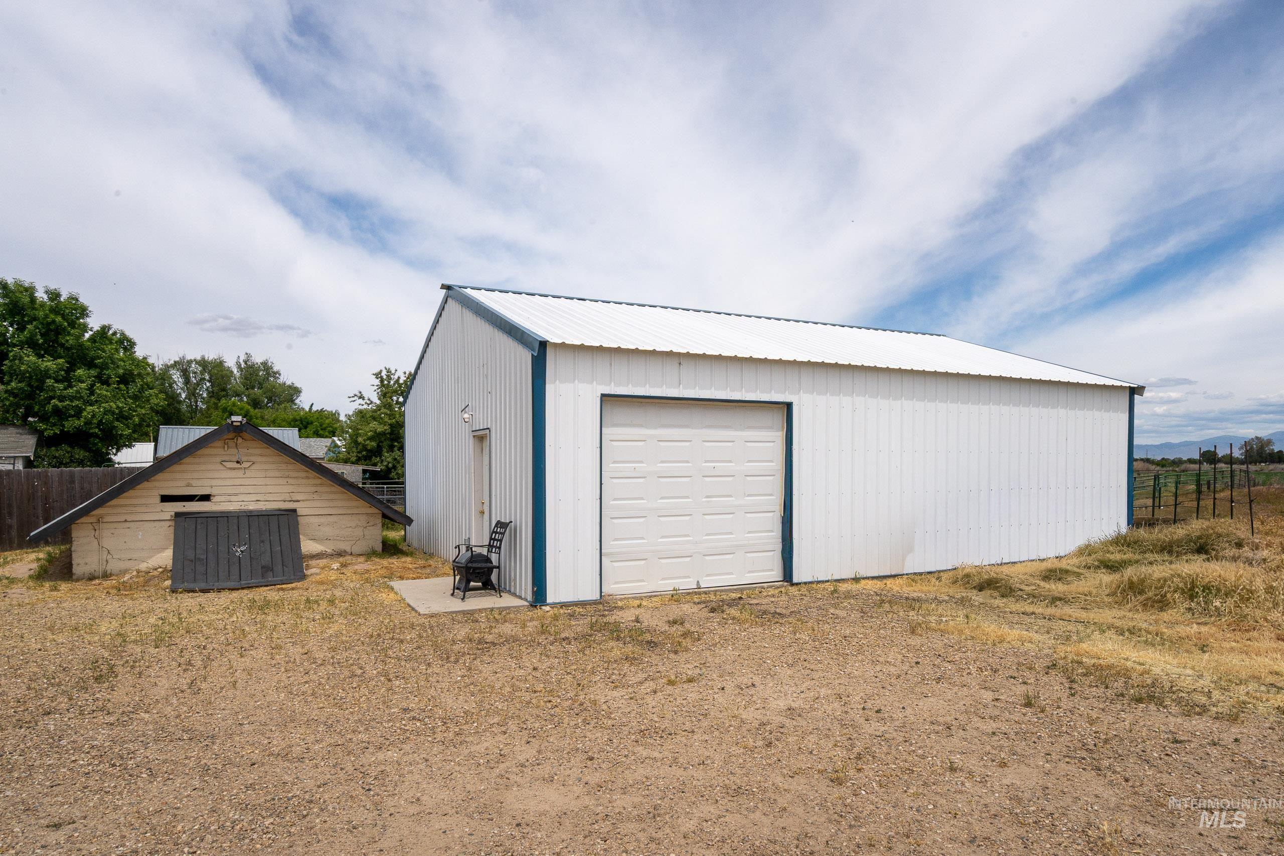 18458 11th Ave., Nampa, Idaho 83687, 4 Bedrooms, 2 Bathrooms, Residential For Sale, Price $599,900, 98987479