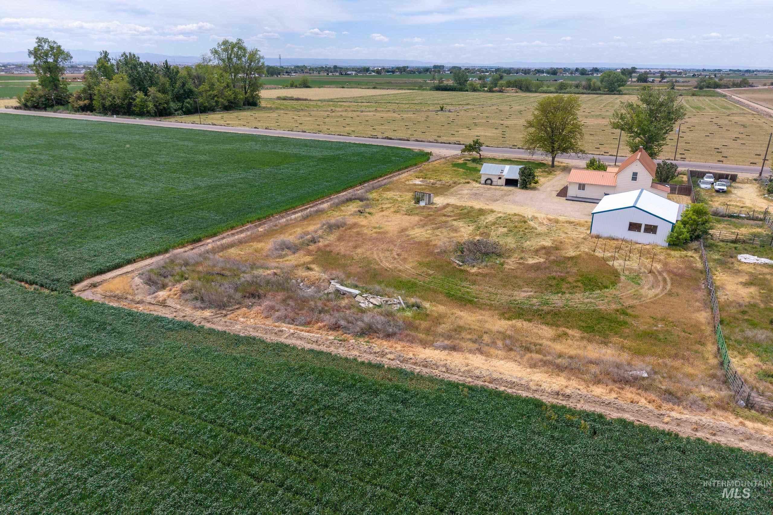 18458 11th Ave., Nampa, Idaho 83687, 4 Bedrooms, 2 Bathrooms, Residential For Sale, Price $599,900, 98987479