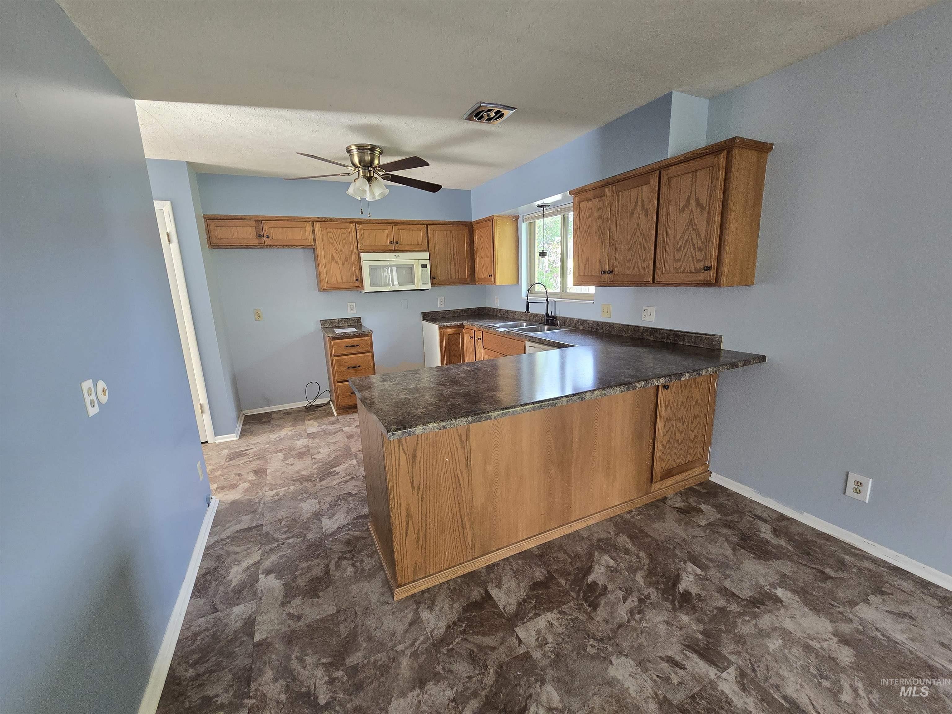 2863 Berkeley Dr., Burley, Idaho 83318, 3 Bedrooms, 2 Bathrooms, Residential For Sale, Price $340,000, 98987481