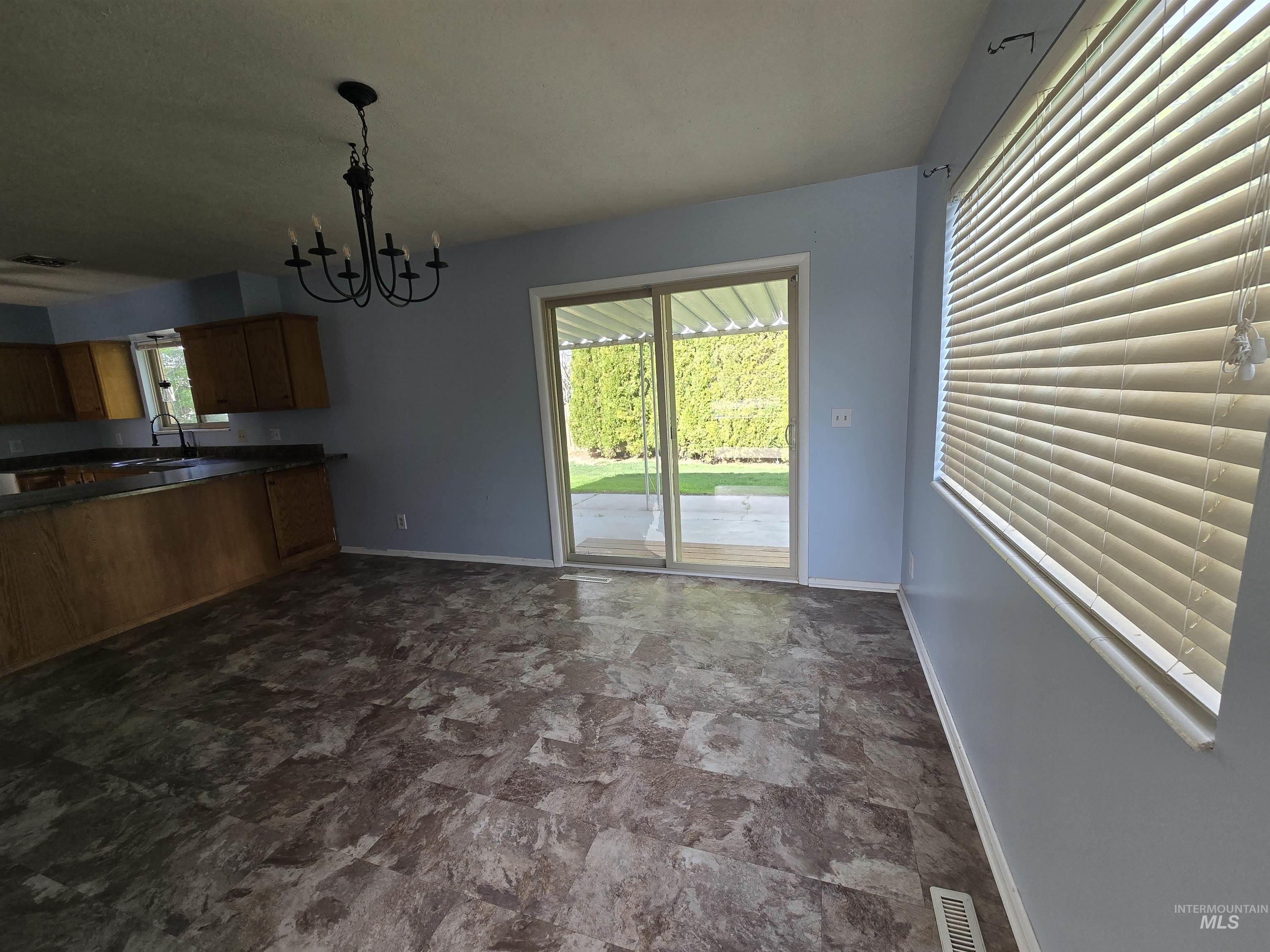 2863 Berkeley Dr., Burley, Idaho 83318, 3 Bedrooms, 2 Bathrooms, Residential For Sale, Price $340,000, 98987481