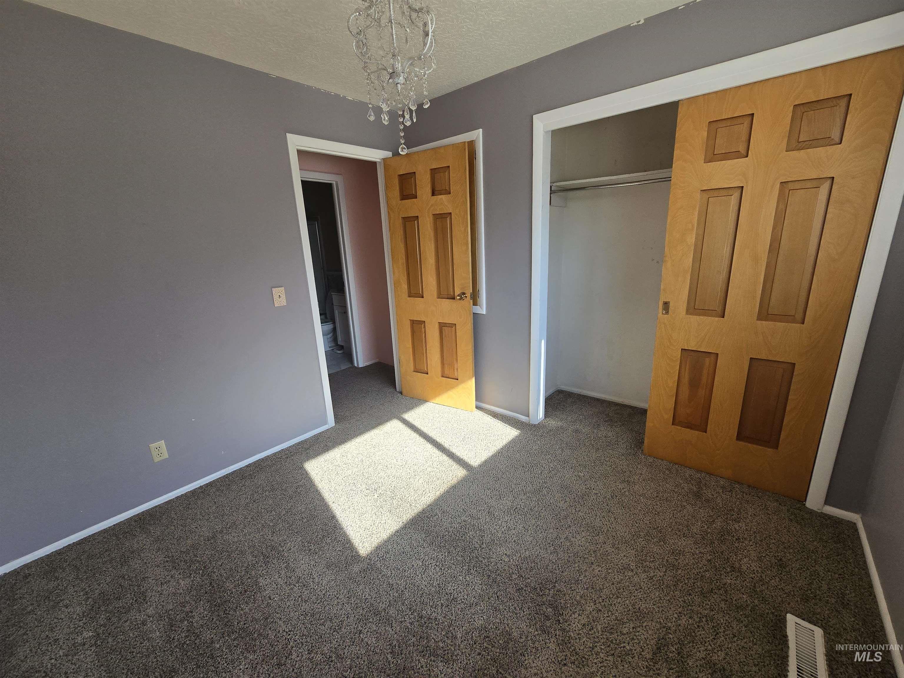 2863 Berkeley Dr., Burley, Idaho 83318, 3 Bedrooms, 2 Bathrooms, Residential For Sale, Price $340,000, 98987481