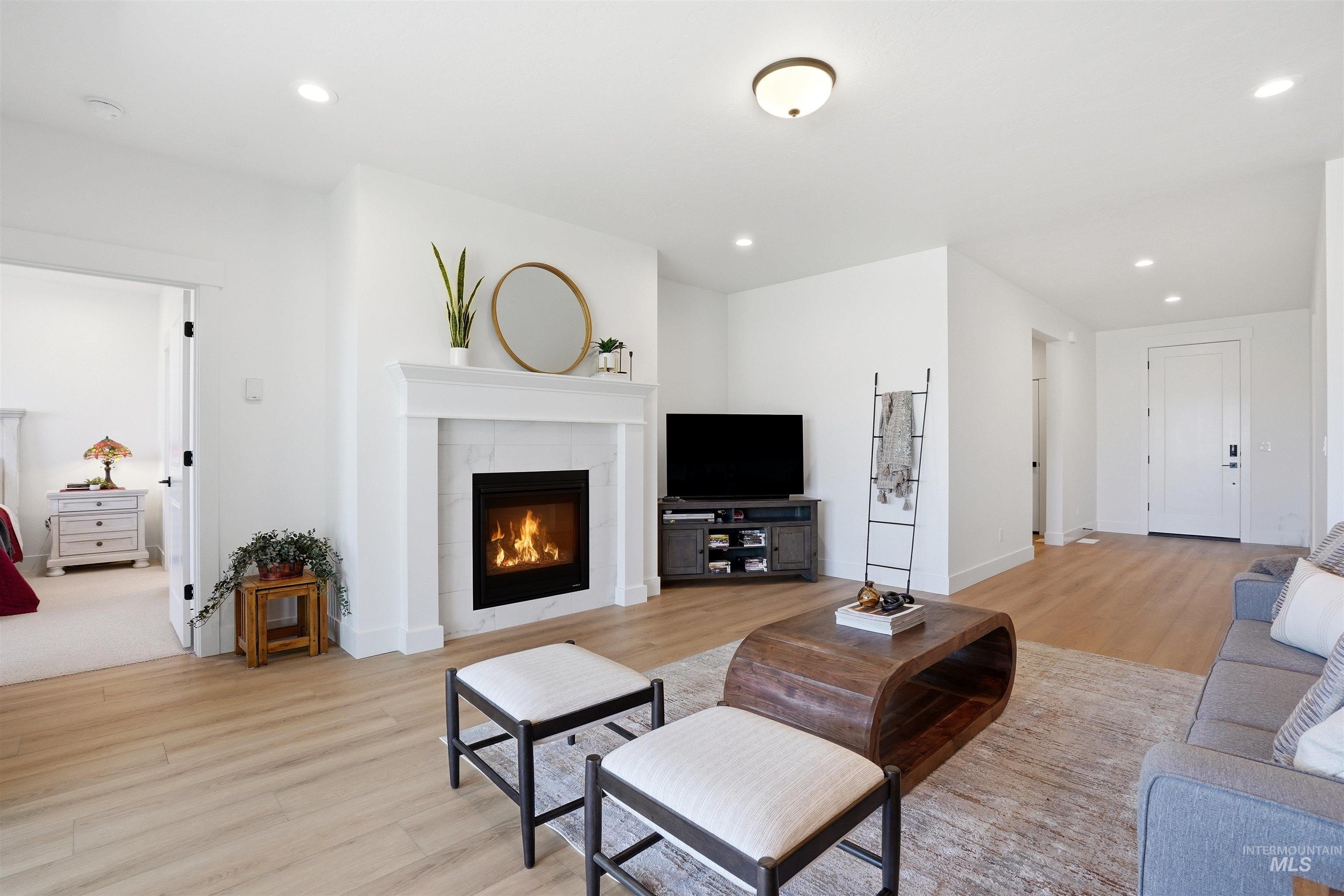 5528 N Lornwood Ave, Meridian, Idaho 83646, 3 Bedrooms, 2 Bathrooms, Residential For Sale, Price $534,000, 98987482