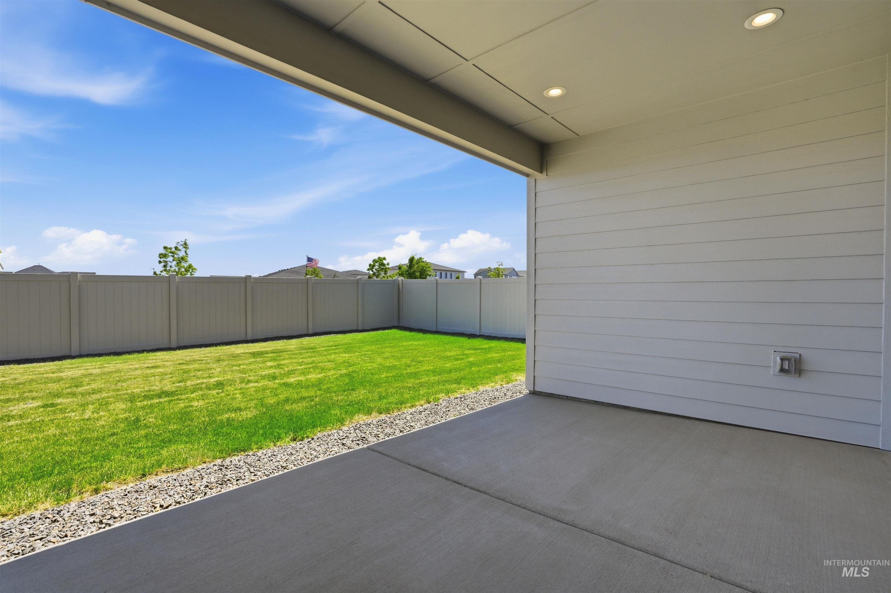 5528 N Lornwood Ave, Meridian, Idaho 83646, 3 Bedrooms, 2 Bathrooms, Residential For Sale, Price $534,000, 98987482