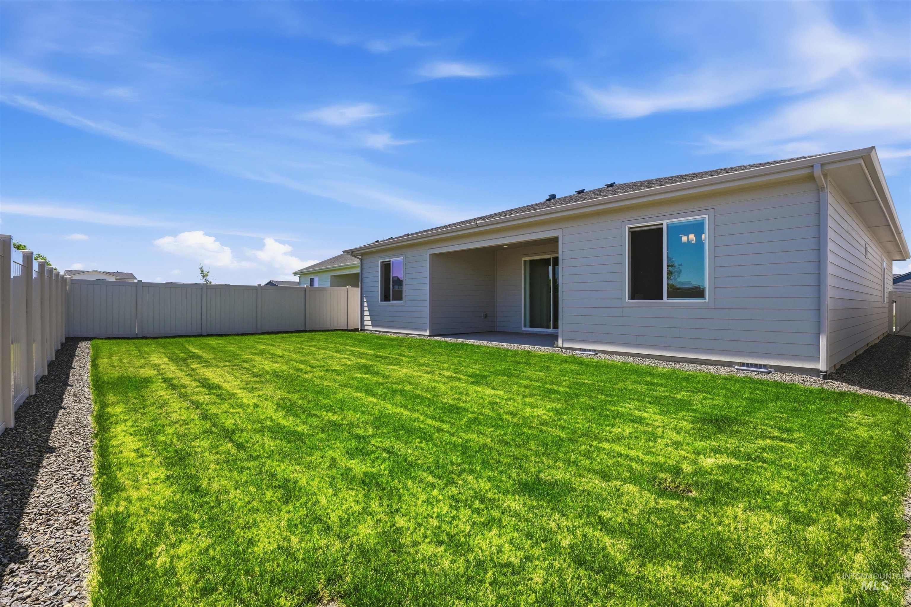 5528 N Lornwood Ave, Meridian, Idaho 83646, 3 Bedrooms, 2 Bathrooms, Residential For Sale, Price $534,000, 98987482