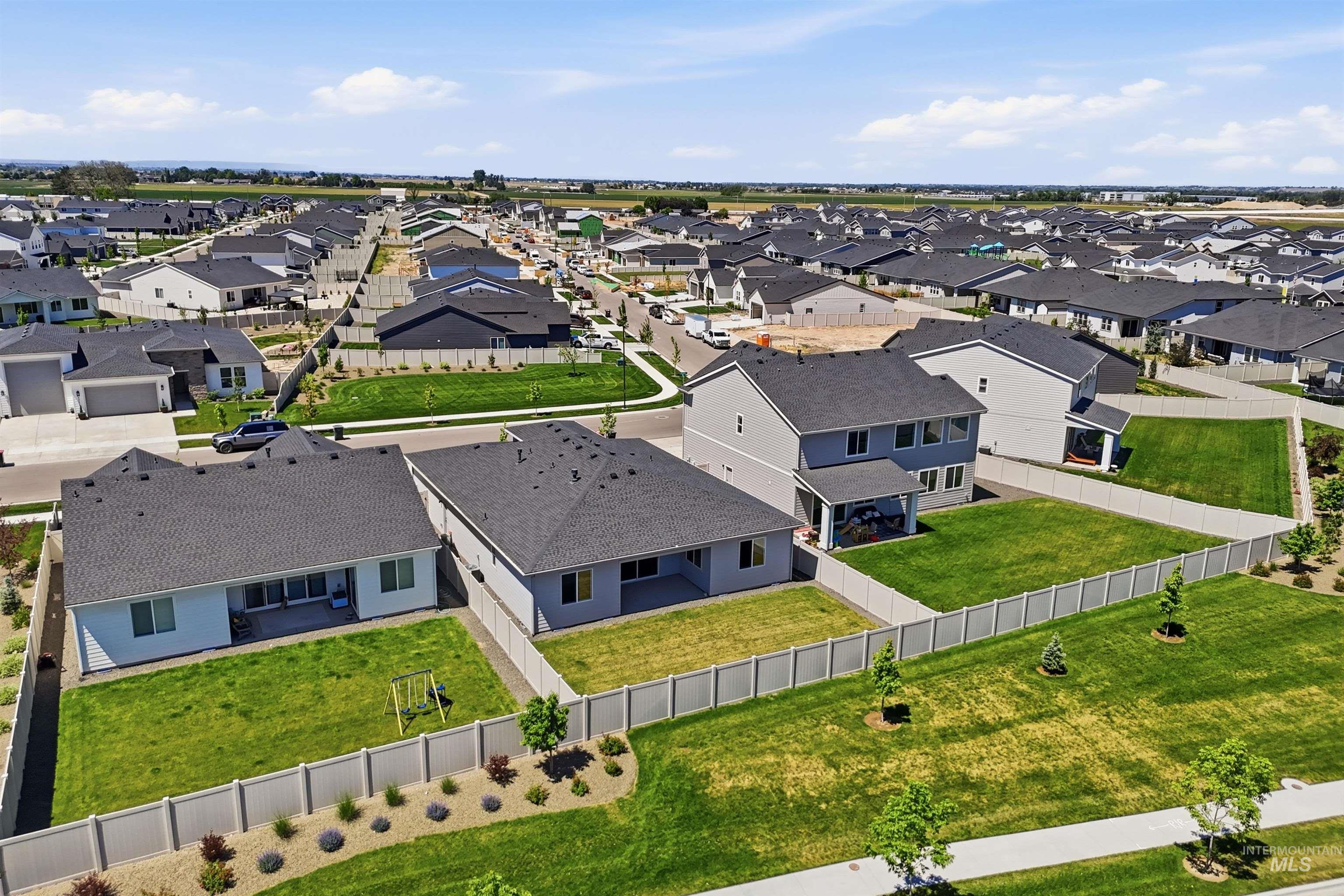 5528 N Lornwood Ave, Meridian, Idaho 83646, 3 Bedrooms, 2 Bathrooms, Residential For Sale, Price $534,000, 98987482