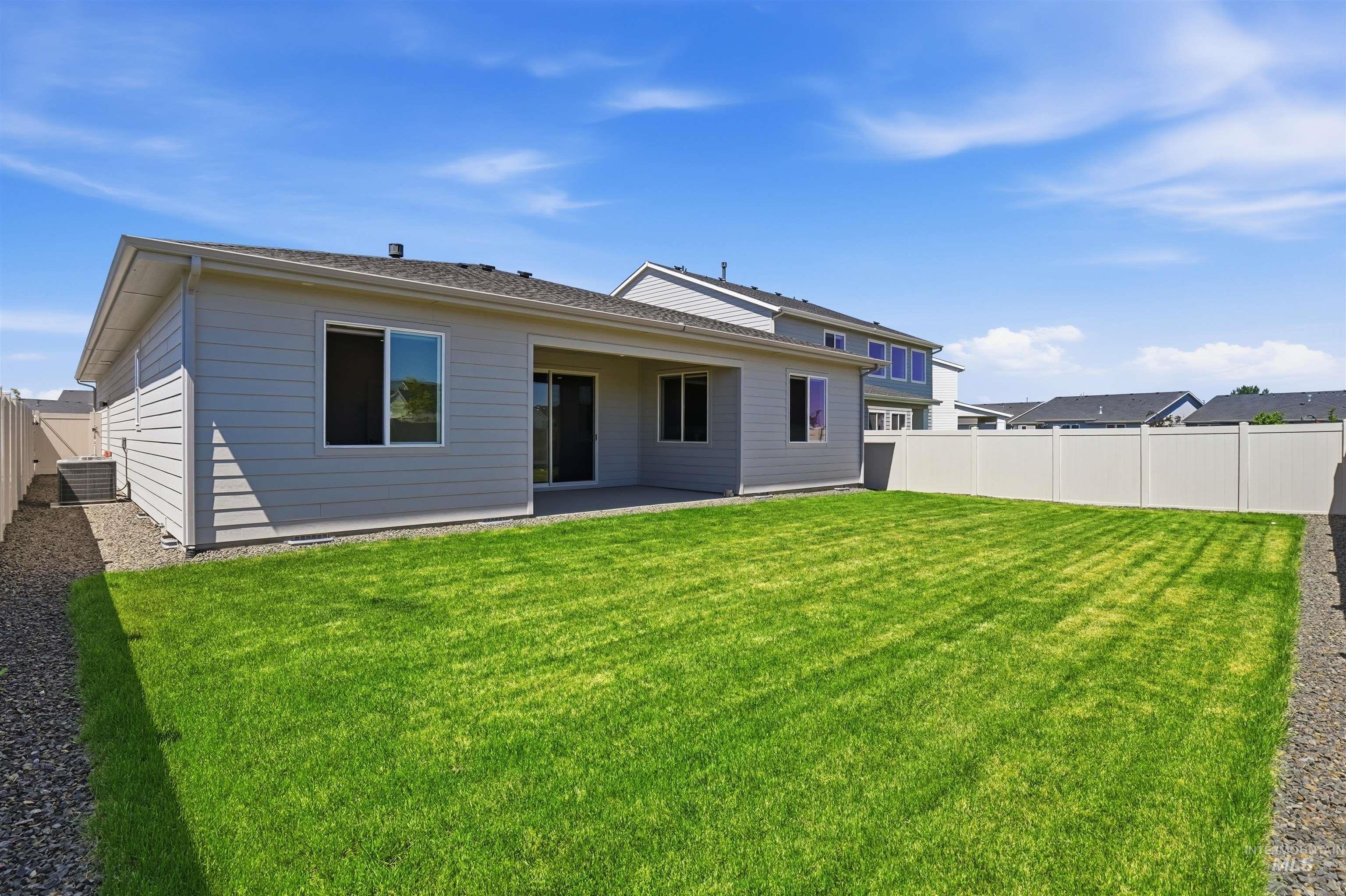 5528 N Lornwood Ave, Meridian, Idaho 83646, 3 Bedrooms, 2 Bathrooms, Residential For Sale, Price $534,000, 98987482