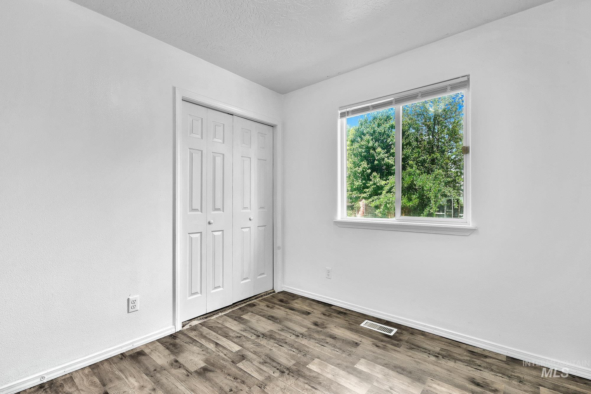 335 N Coppertree Dr., Nampa, Idaho 83686, 3 Bedrooms, 2 Bathrooms, Residential For Sale, Price $340,000, 98987485