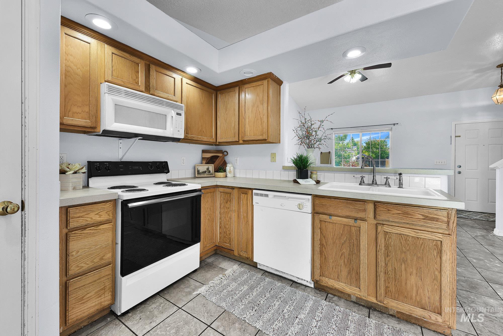 335 N Coppertree Dr., Nampa, Idaho 83686, 3 Bedrooms, 2 Bathrooms, Residential For Sale, Price $340,000, 98987485