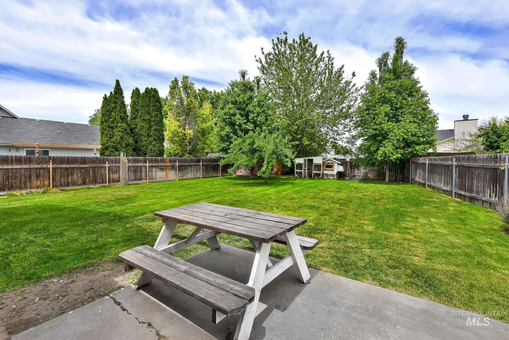 335 N Coppertree Dr., Nampa, Idaho 83686, 3 Bedrooms, 2 Bathrooms, Residential For Sale, Price $340,000, 98987485