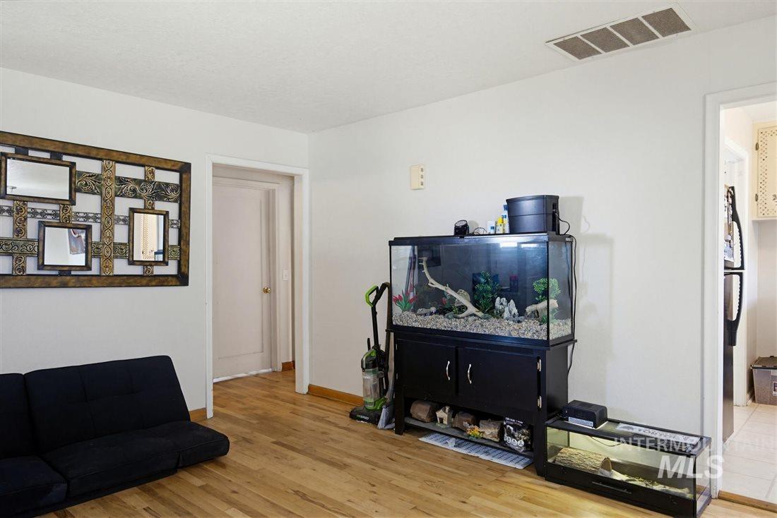939 W Owyhee St, Kuna, Idaho 83634-2205, 2 Bedrooms, 1 Bathroom, Residential For Sale, Price $309,900, 98987488