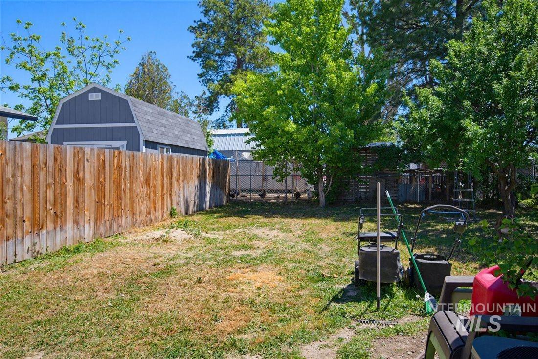 939 W Owyhee St, Kuna, Idaho 83634, 2 Bedrooms, 1 Bathroom, Residential For Sale, Price $299,999,MLS 98987488
