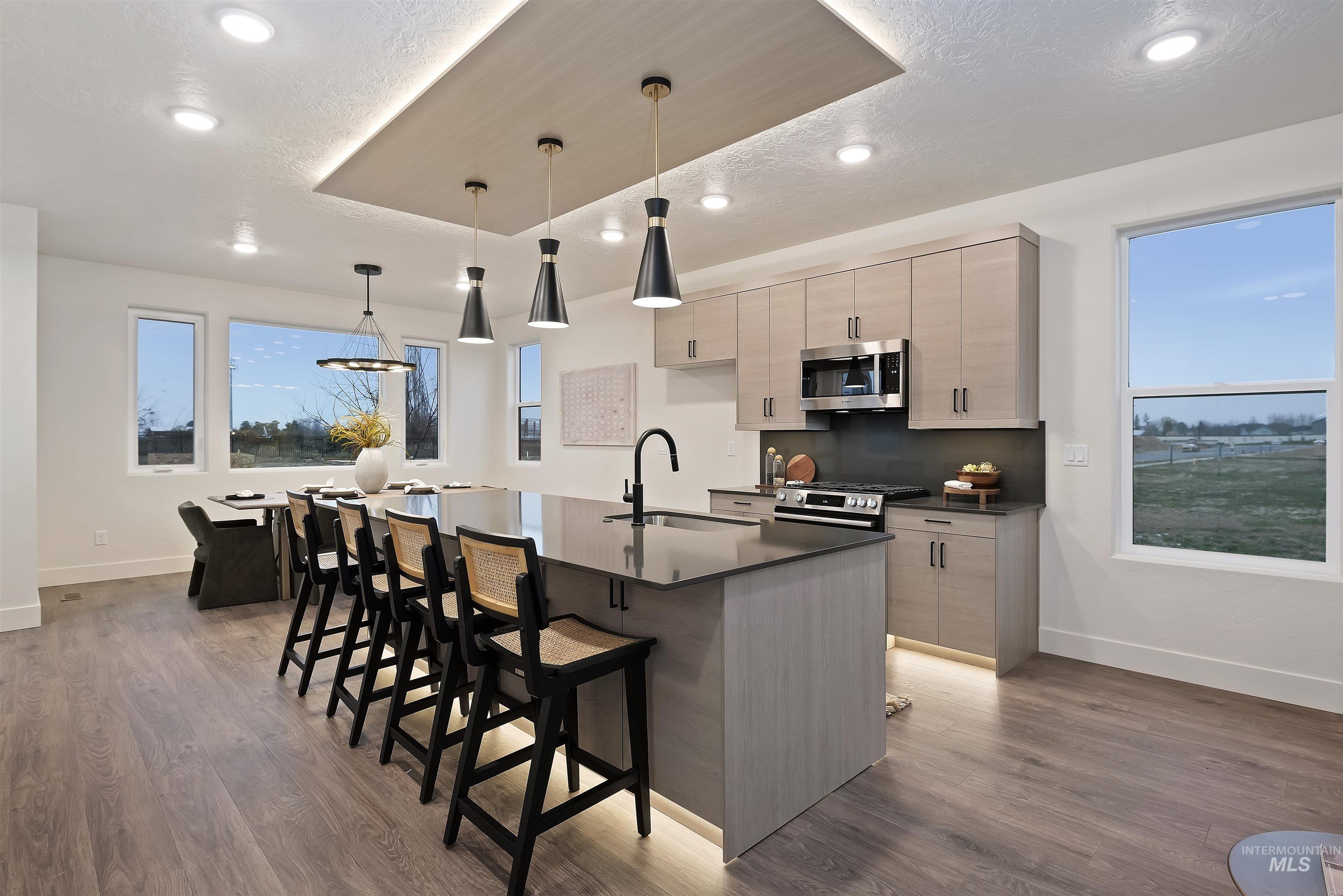 60 N Feather Reed Ave., Meridian, Idaho 83642, 4 Bedrooms, 2.5 Bathrooms, Residential For Sale, Price $575,000, 98987491