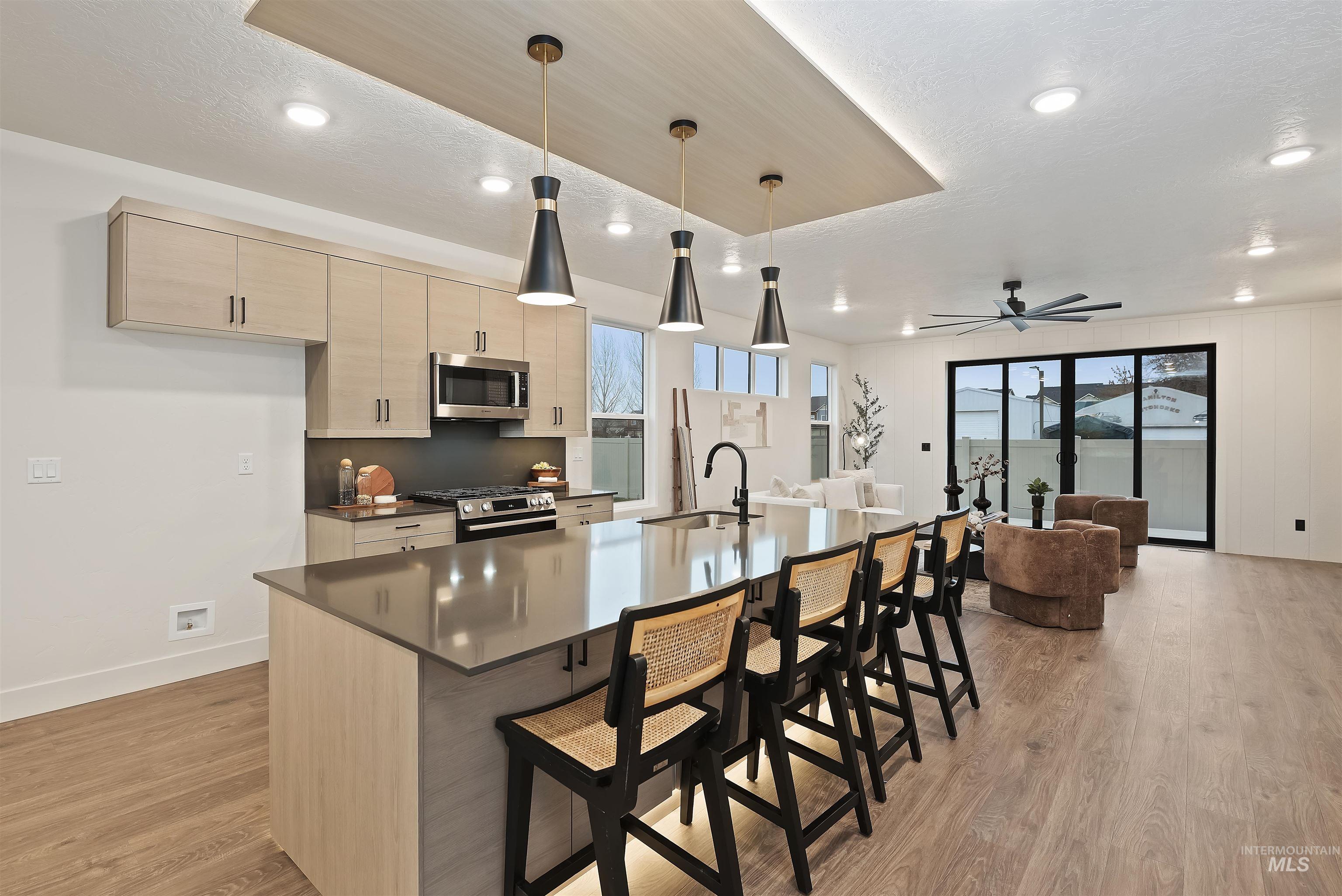 60 N Feather Reed Ave., Meridian, Idaho 83642, 4 Bedrooms, 2.5 Bathrooms, Residential For Sale, Price $575,000, 98987491