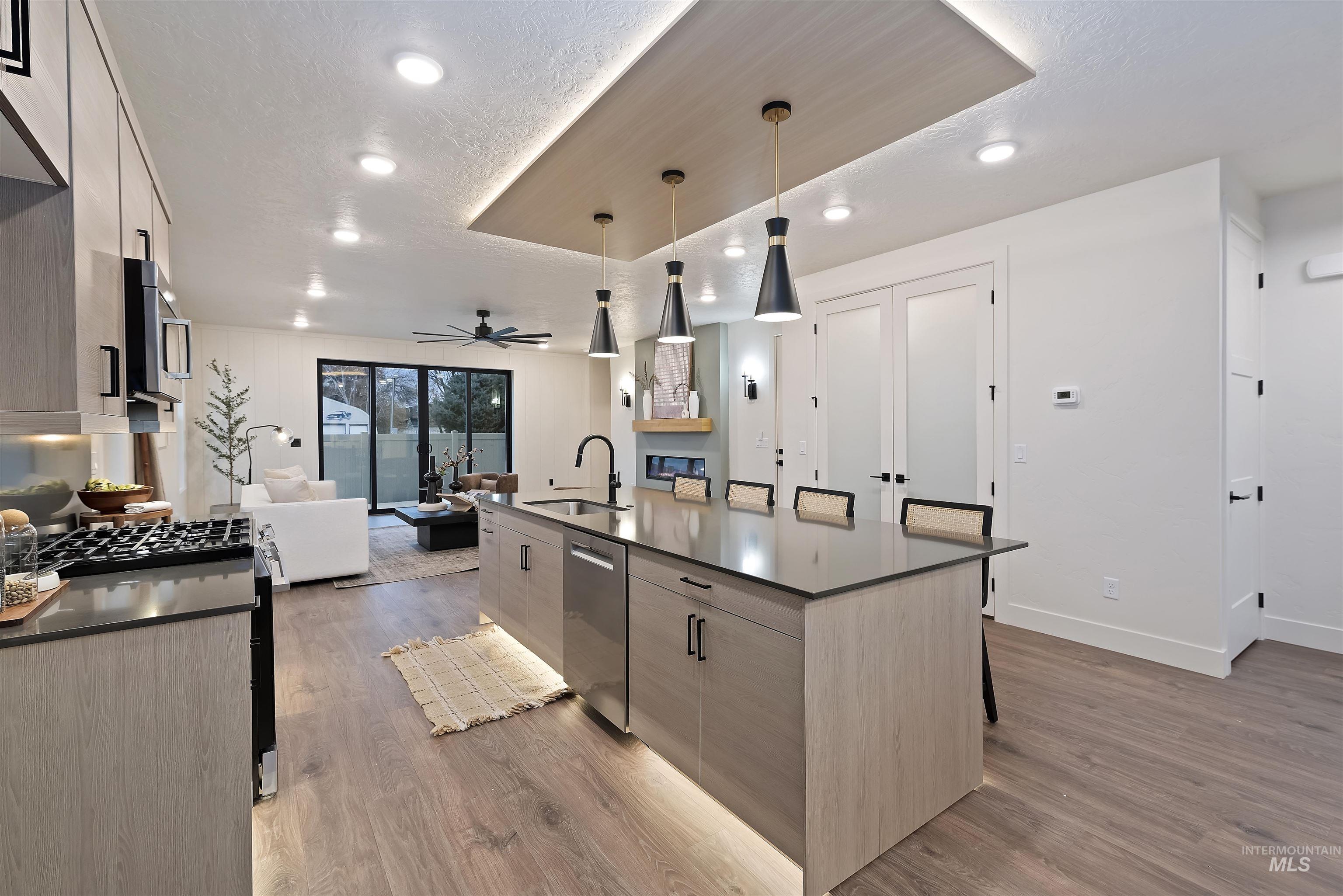 60 N Feather Reed Ave., Meridian, Idaho 83642, 4 Bedrooms, 2.5 Bathrooms, Residential For Sale, Price $575,000, 98987491