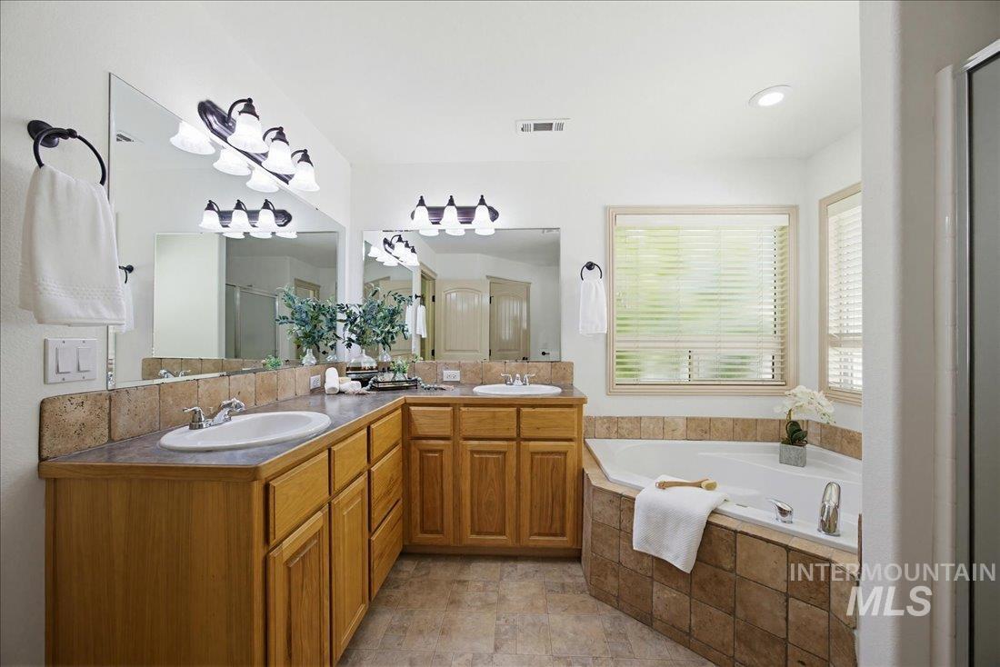 14357 N Acapulco Way, Nampa, Idaho 83651, 3 Bedrooms, 2 Bathrooms, Residential For Sale, Price $419,900, 98987493