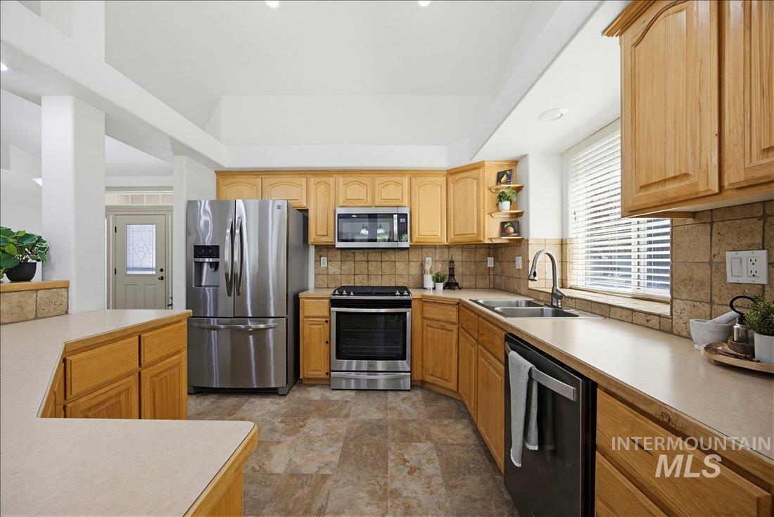 14357 N Acapulco Way, Nampa, Idaho 83651, 3 Bedrooms, 2 Bathrooms, Residential For Sale, Price $419,900, 98987493