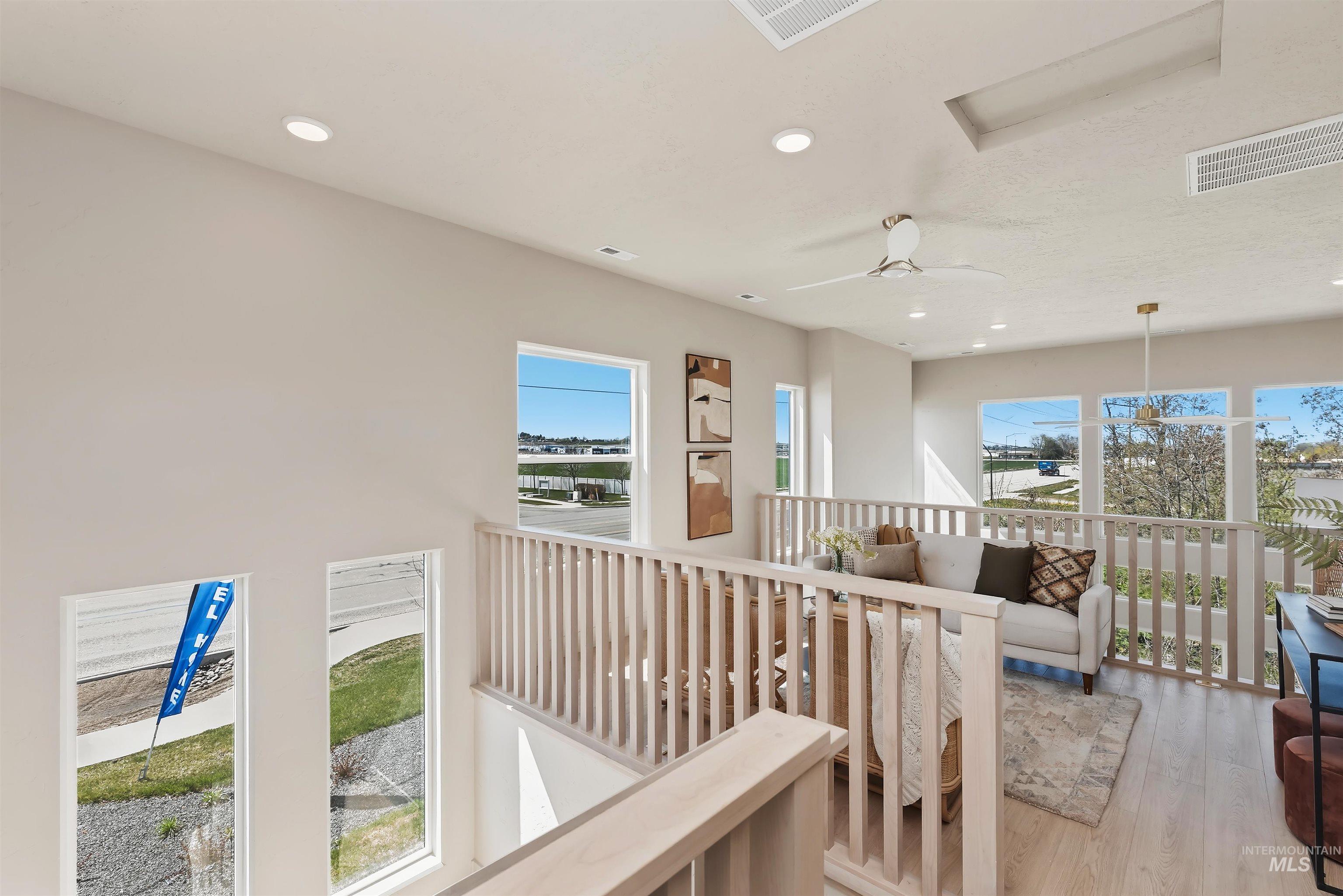 29 N Feather Reed Ave., Meridian, Idaho 83642, 3 Bedrooms, 2.5 Bathrooms, Residential For Sale, Price $619,900, 98987495