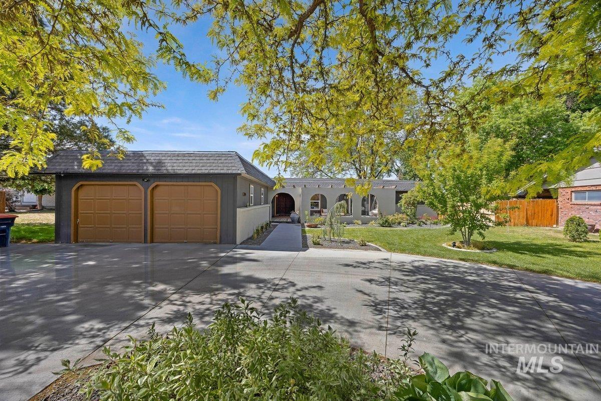 2174 Hillcrest Drive, Twin Falls, Idaho 83301, 4 Bedrooms, 2 Bathrooms, Residential For Sale, Price $495,000, 98987497