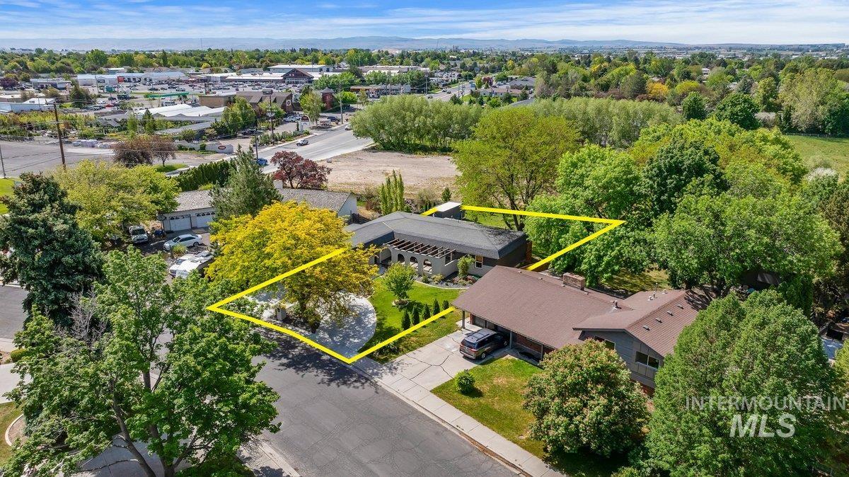 2174 Hillcrest Drive, Twin Falls, Idaho 83301, 4 Bedrooms, 2 Bathrooms, Residential For Sale, Price $495,000, 98987497