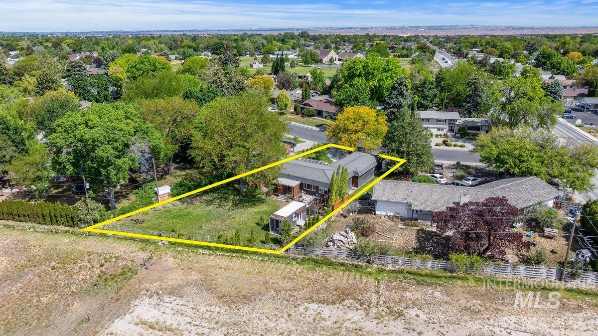 2174 Hillcrest Drive, Twin Falls, Idaho 83301, 4 Bedrooms, 2 Bathrooms, Residential For Sale, Price $495,000, 98987497