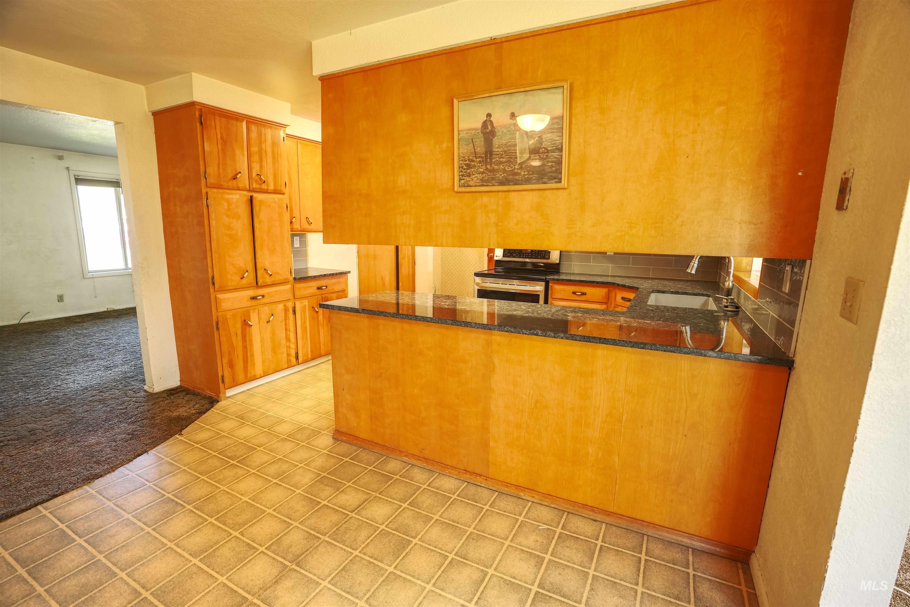 228 S Westwood, Nampa, Idaho 83686, 3 Bedrooms, 2 Bathrooms, Residential For Sale, Price $350,000, 98987500